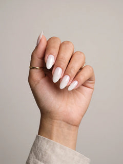 Koncherto Nails · לבן חלבי